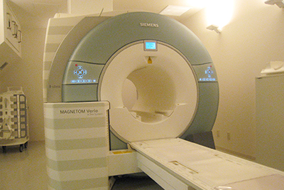 高解像度MRI（3.0テスラ）